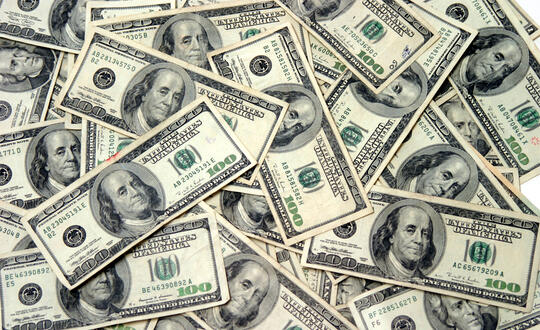 $100 bills