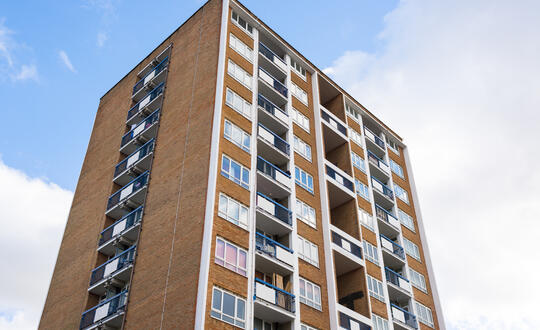 Brown high rise building 